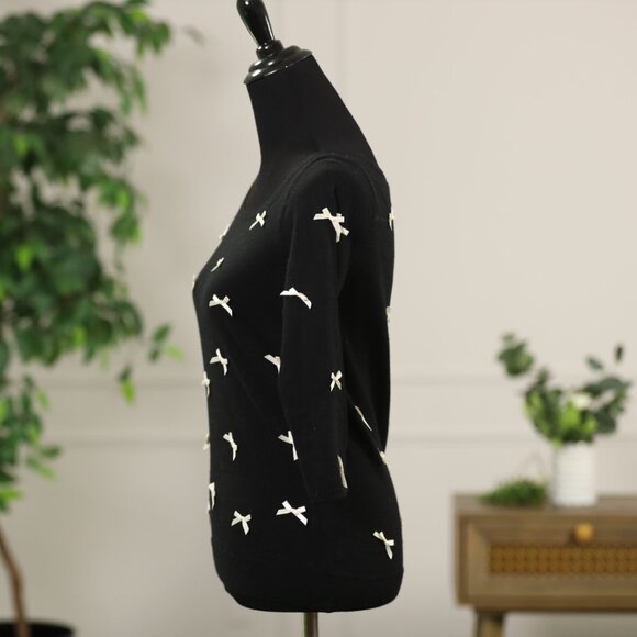 Knitted and Knotted Black Sweater with White Bows - Picture 5 of 8